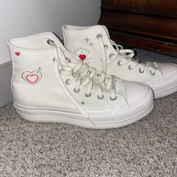High top platform Valentines Converse - Picture 2 of 5